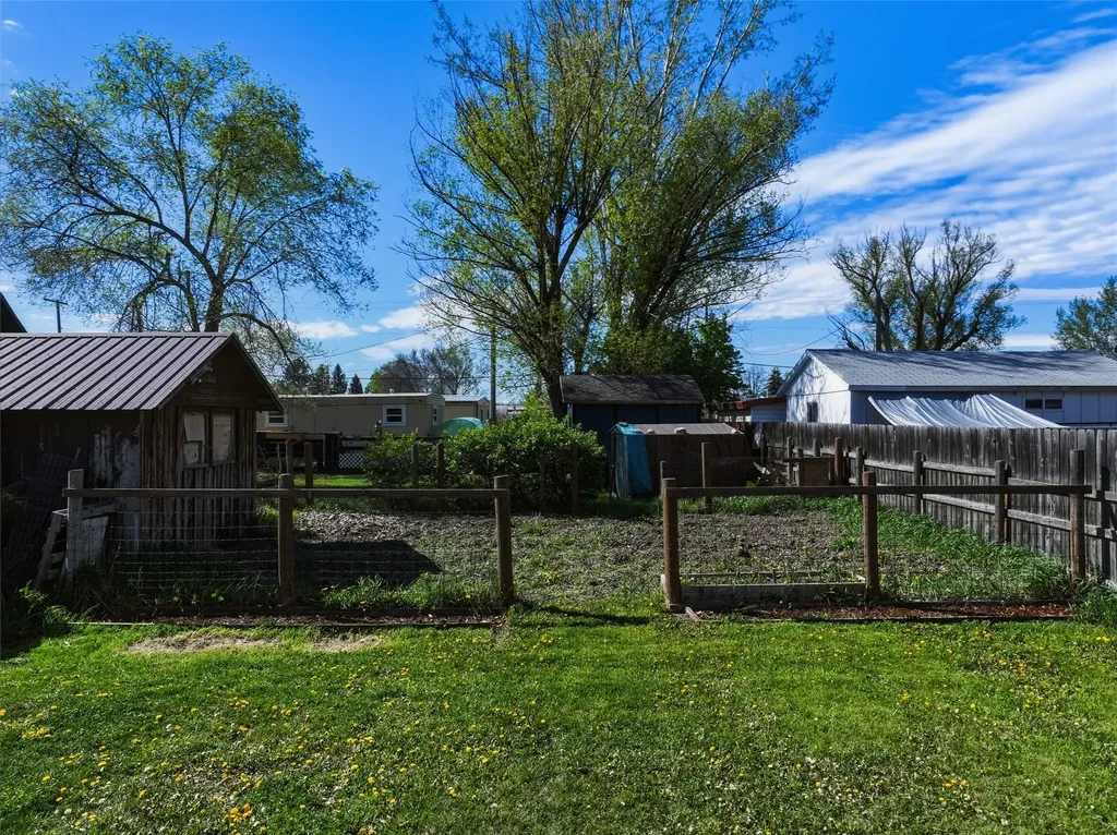 179 B Street N Victor MT 59875