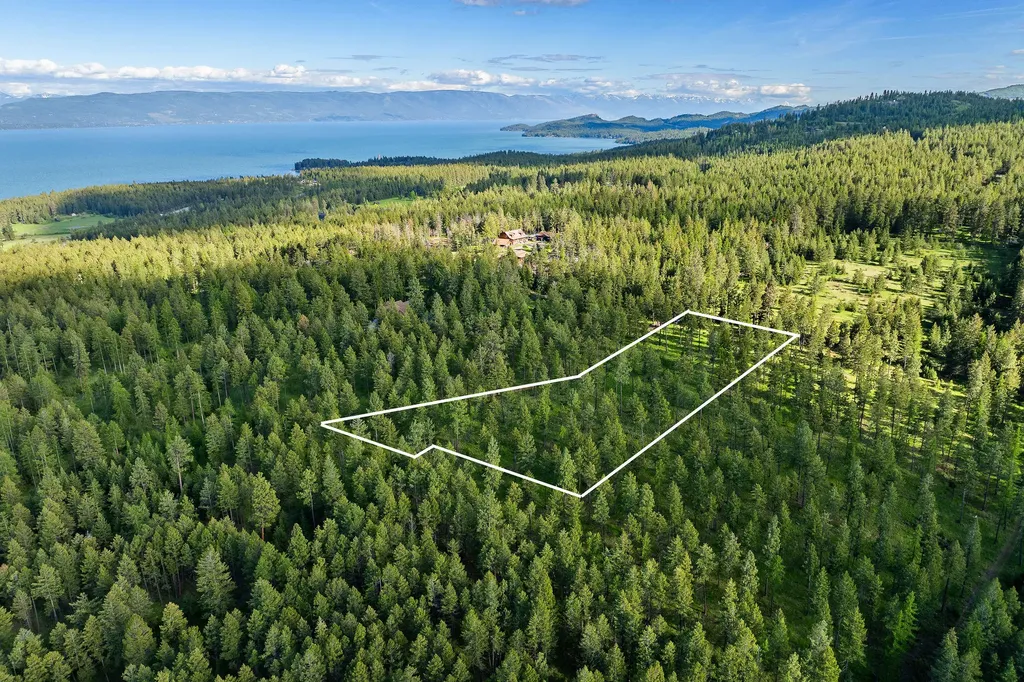 159 Looking East Drive Somers MT 59932