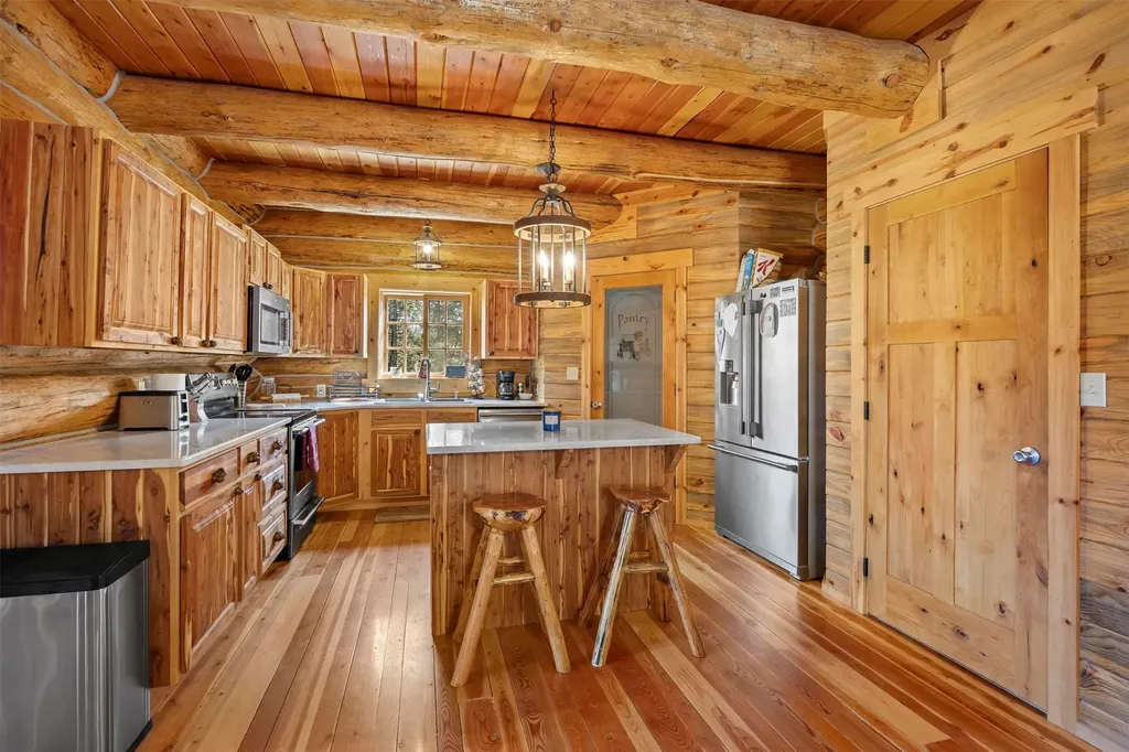 35800 Cat Face Road Bonner MT 59823