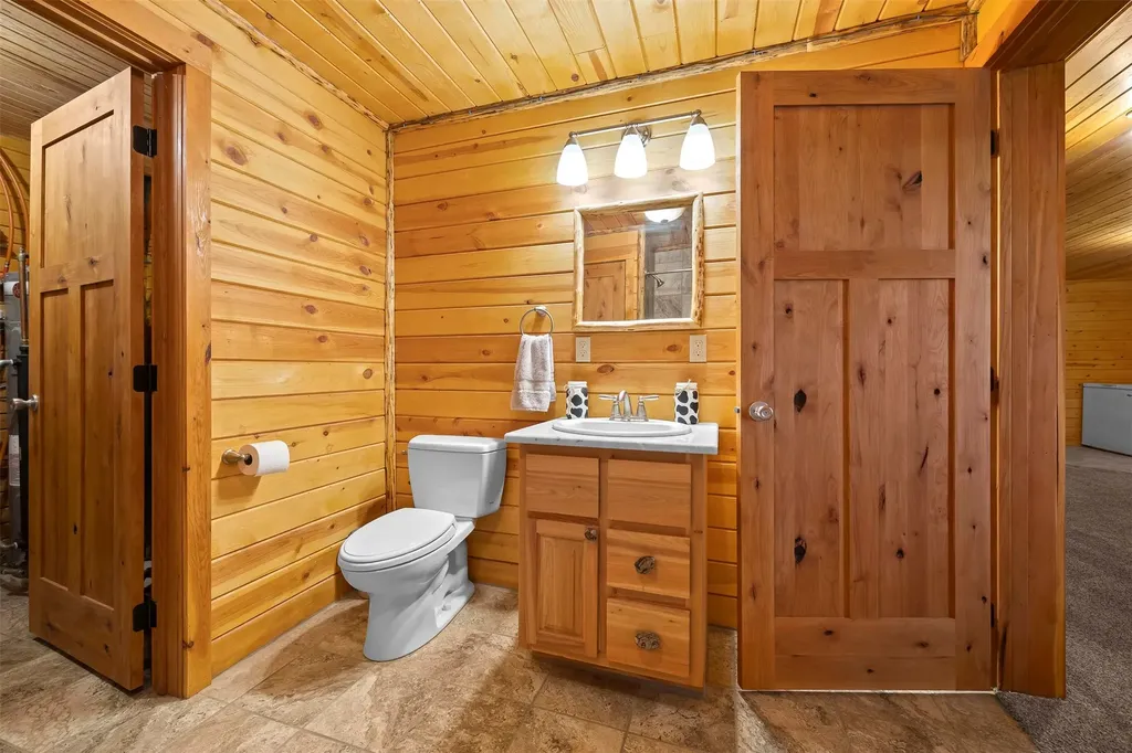 35800 Cat Face Road Bonner MT 59823