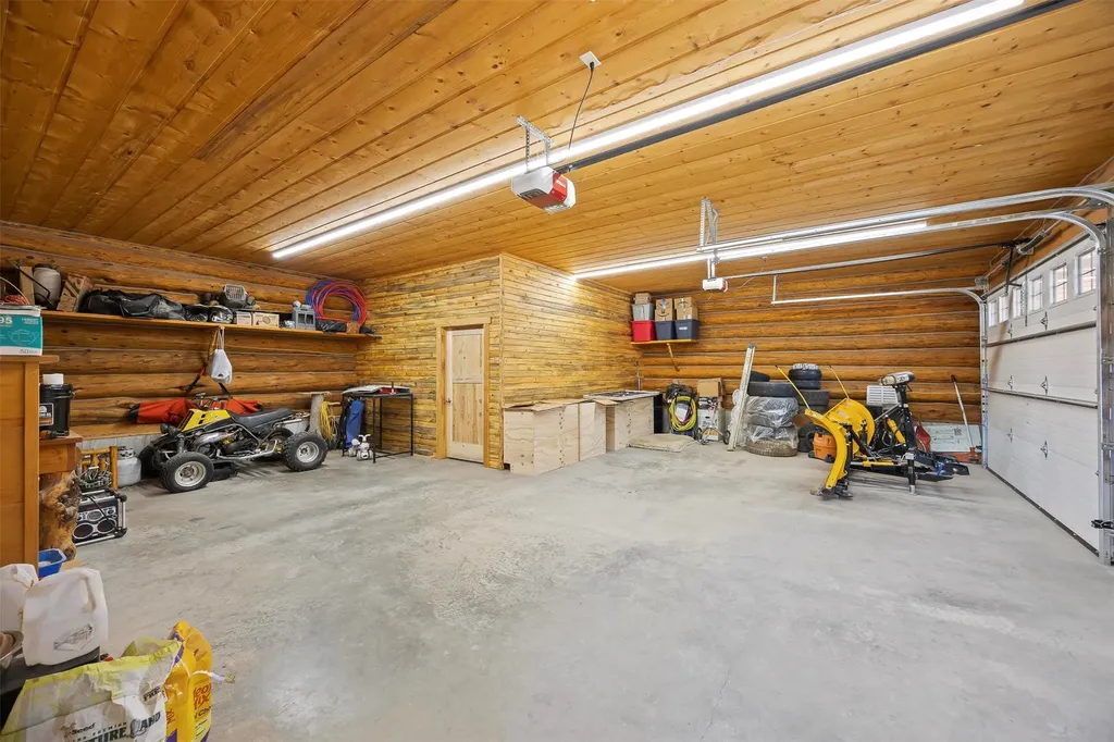 35800 Cat Face Road Bonner MT 59823