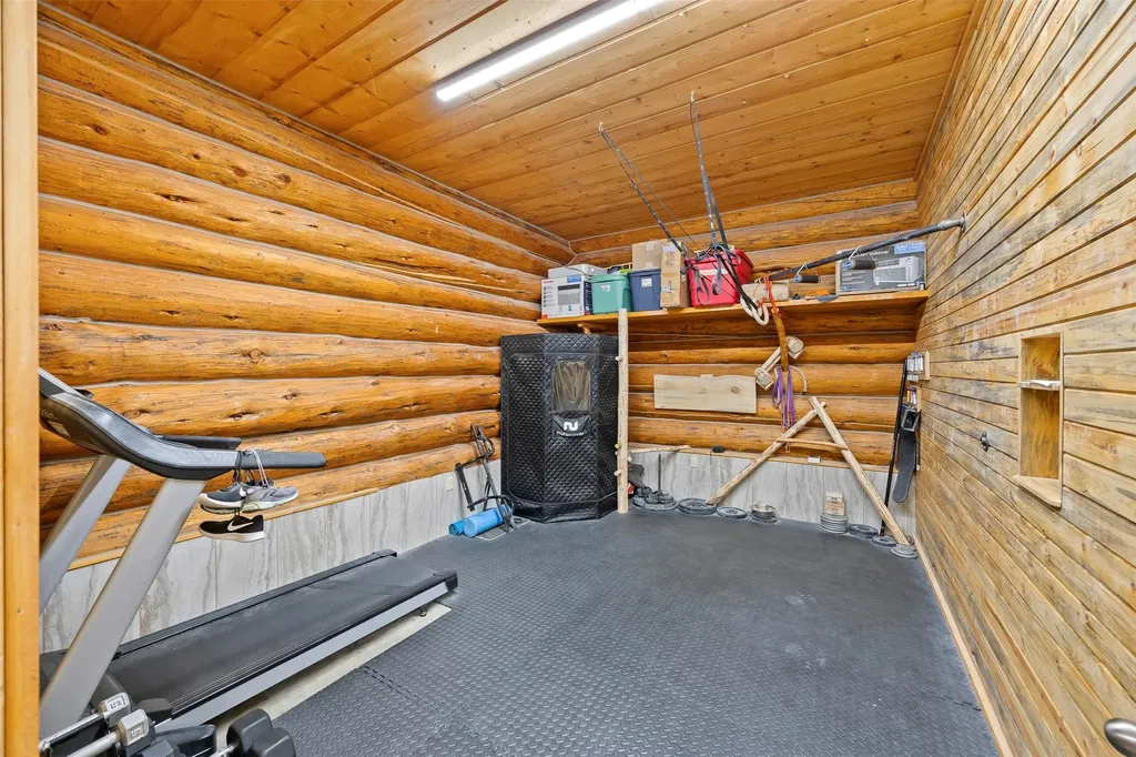 35800 Cat Face Road Bonner MT 59823