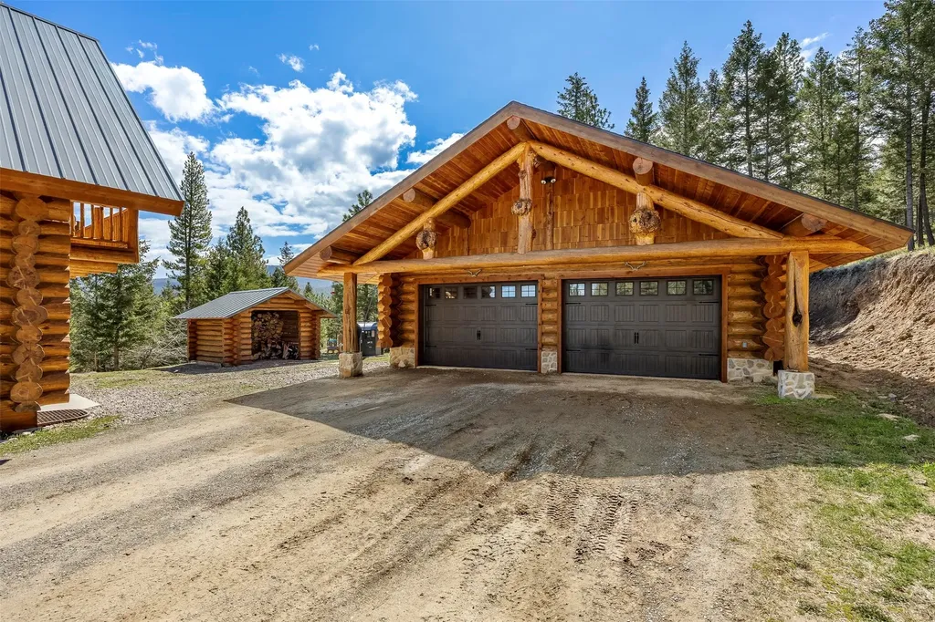 35800 Cat Face Road Bonner MT 59823