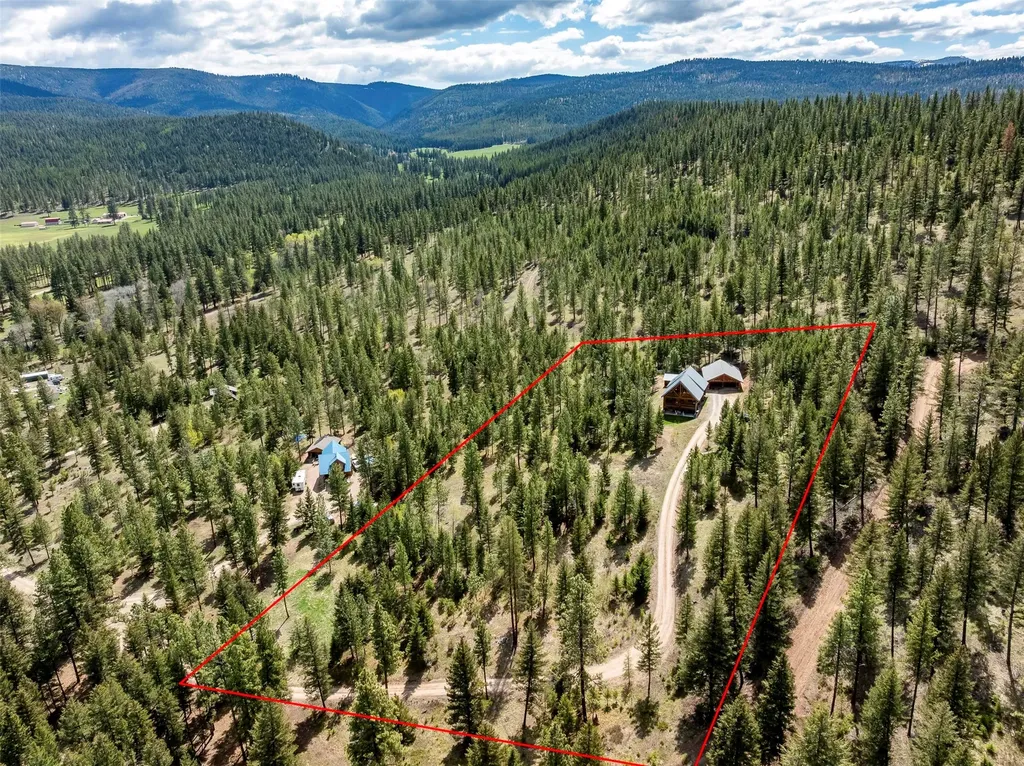 35800 Cat Face Road Bonner MT 59823