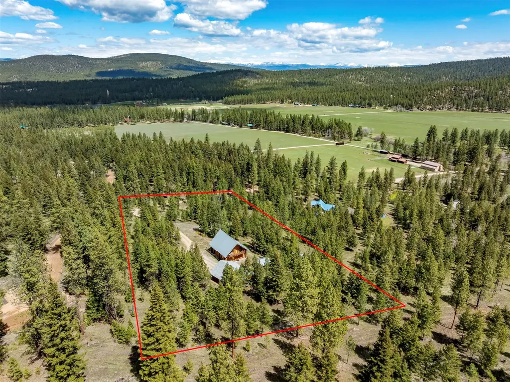 35800 Cat Face Road Bonner MT 59823