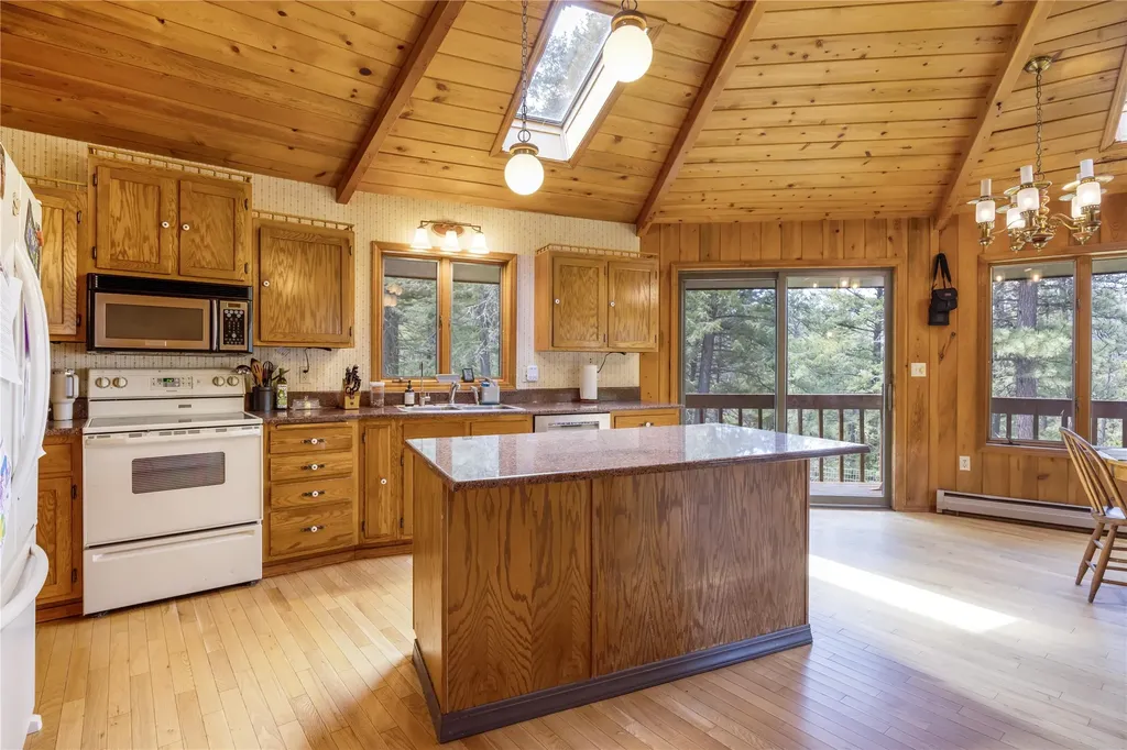 9420 Mormon Creek Road Lolo MT 59847