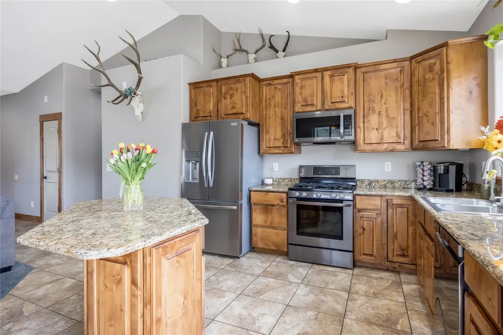 11178 Stella Blue Drive Lolo MT 59847
