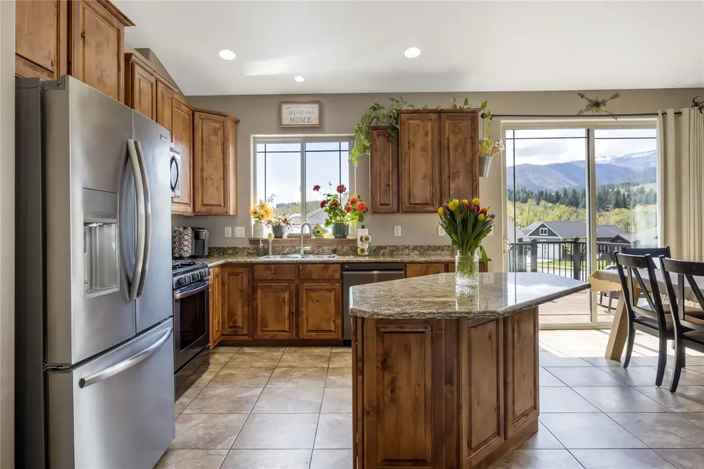 11178 Stella Blue Drive Lolo MT 59847