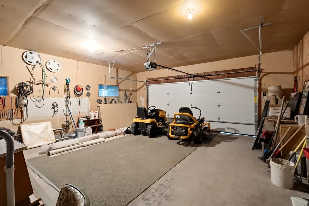 3296 Whitefish Stage Kalispell MT 59901