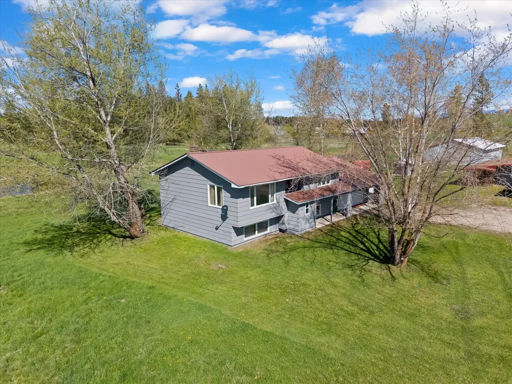 3296 Whitefish Stage Kalispell MT 59901