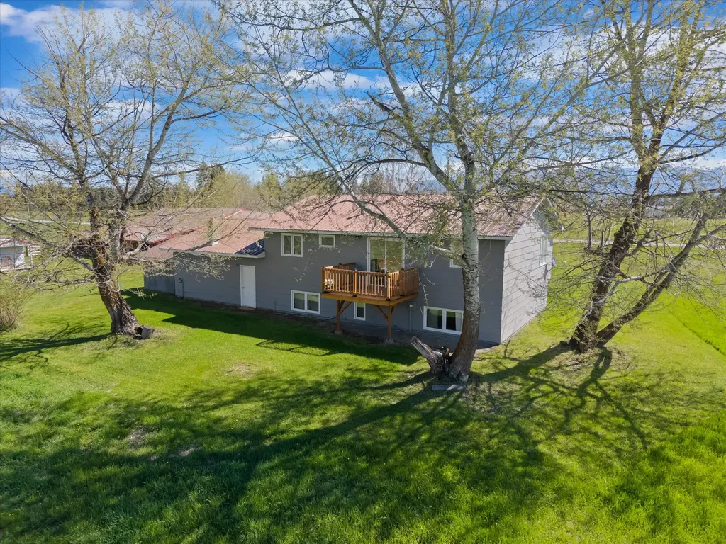 3296 Whitefish Stage Kalispell MT 59901