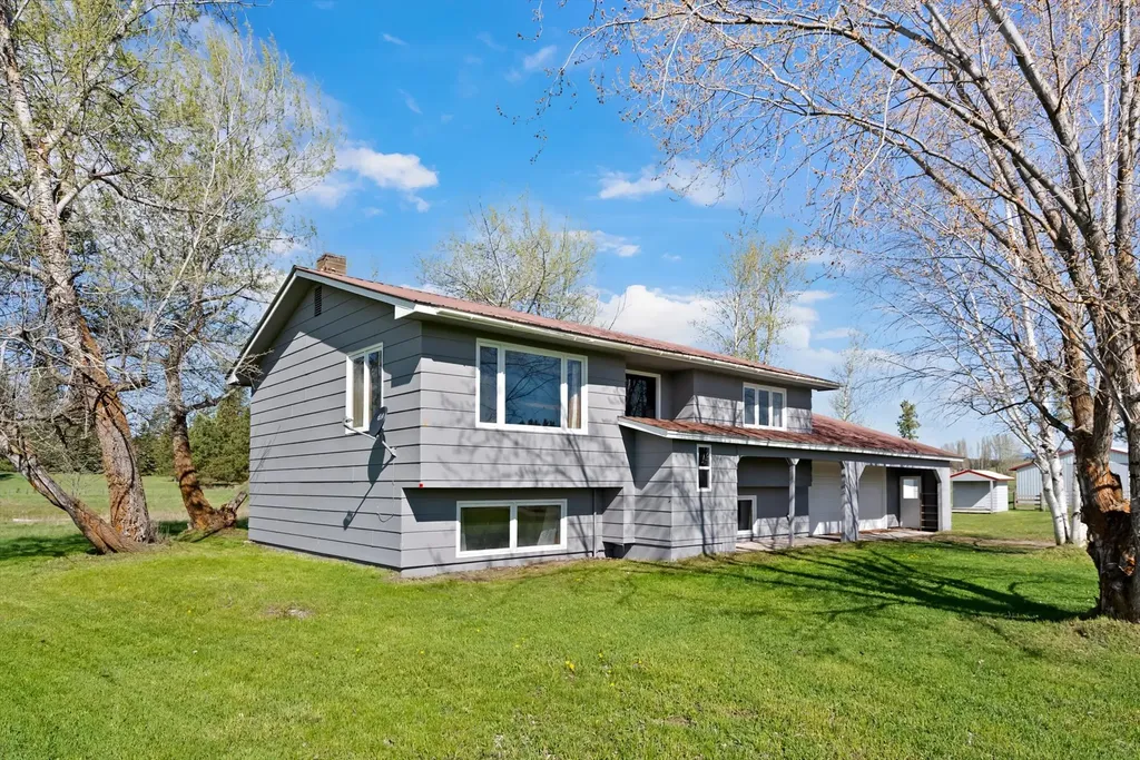 3296 Whitefish Stage Kalispell MT 59901