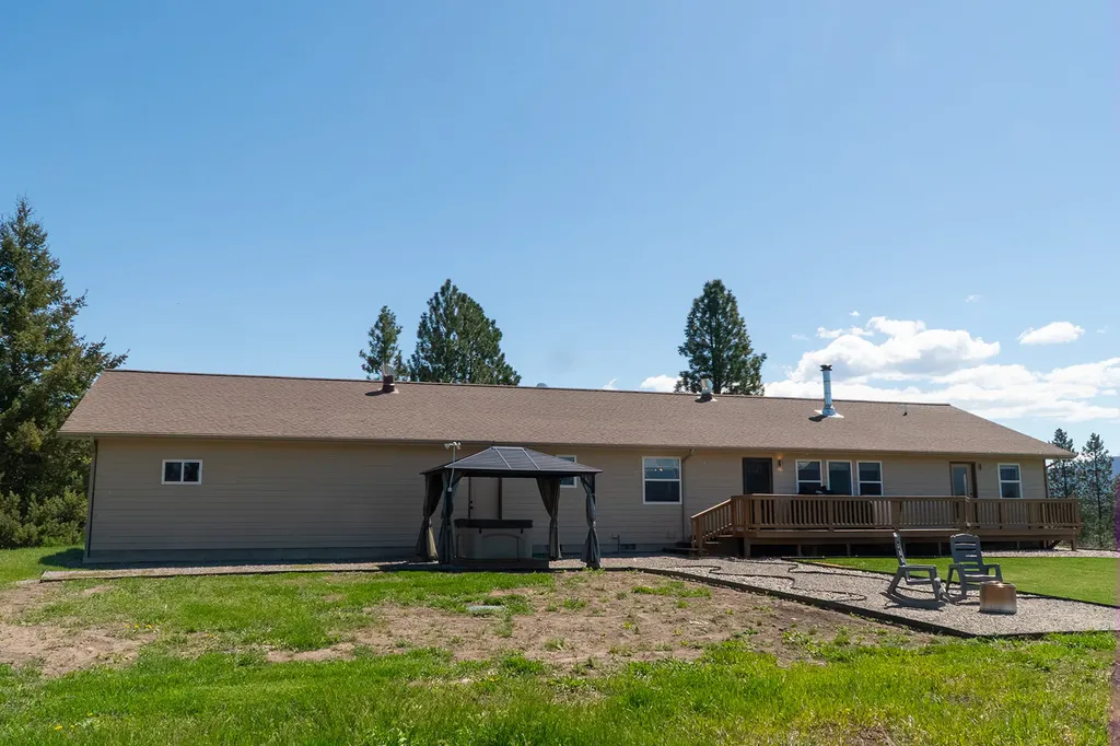 117 Happy Hollow Eureka MT 59917