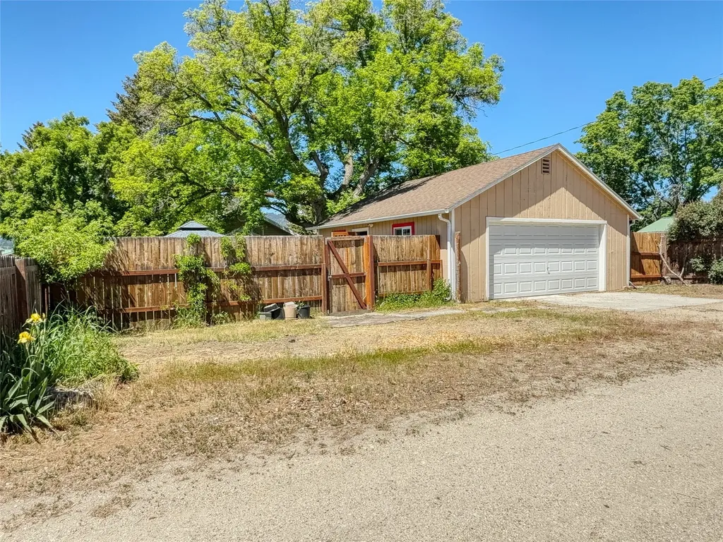 302 N 6th Street Hamilton MT 59840