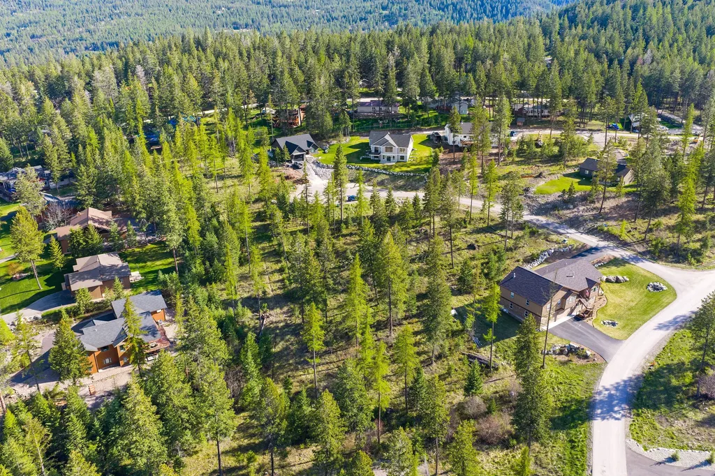 109 Bay Court Lakeside MT 59922