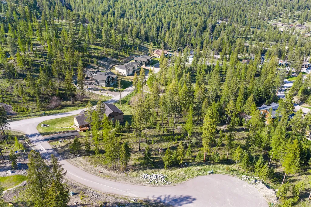 109 Bay Court Lakeside MT 59922