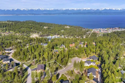 109 Bay Court Lakeside MT 59922