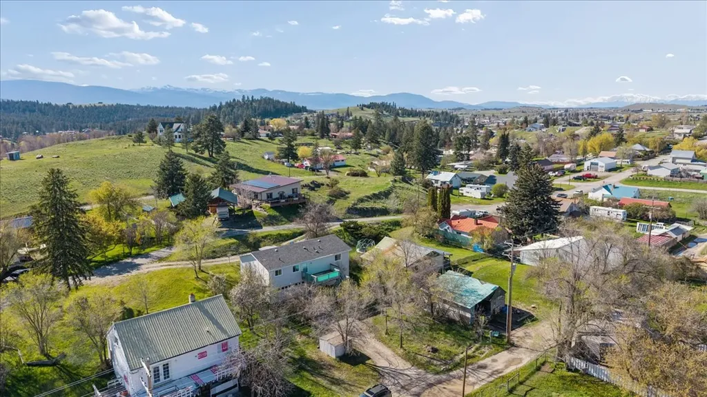 112 6th Avenue E Eureka MT 59917
