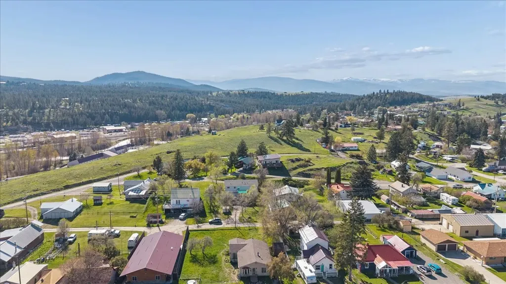 112 6th Avenue E Eureka MT 59917