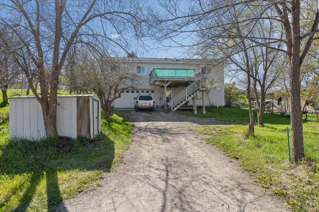 112 6th Avenue E Eureka MT 59917