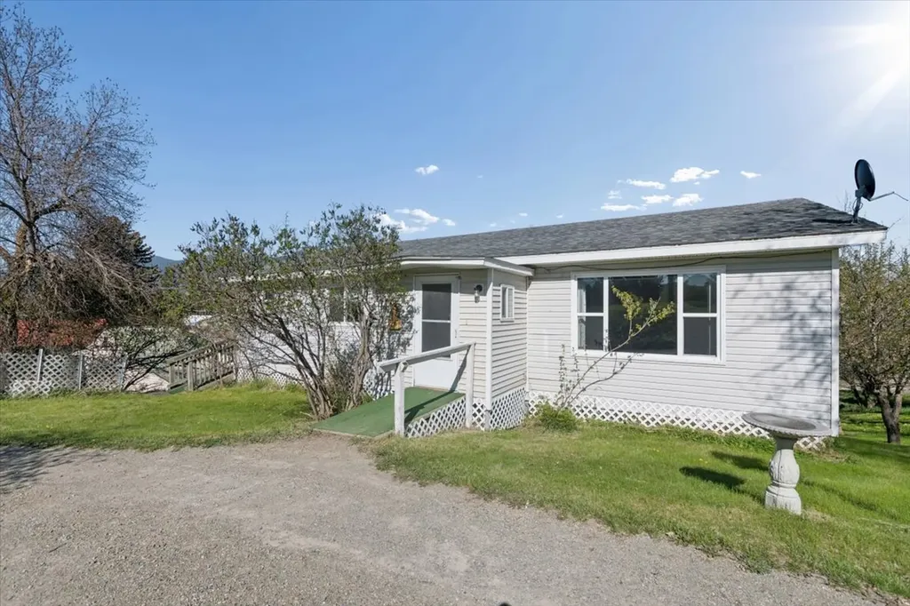 112 6th Avenue E Eureka MT 59917