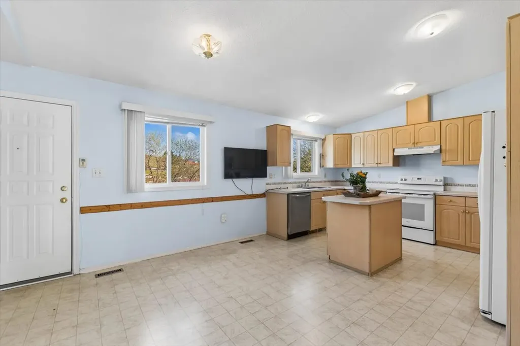 112 6th Avenue E Eureka MT 59917