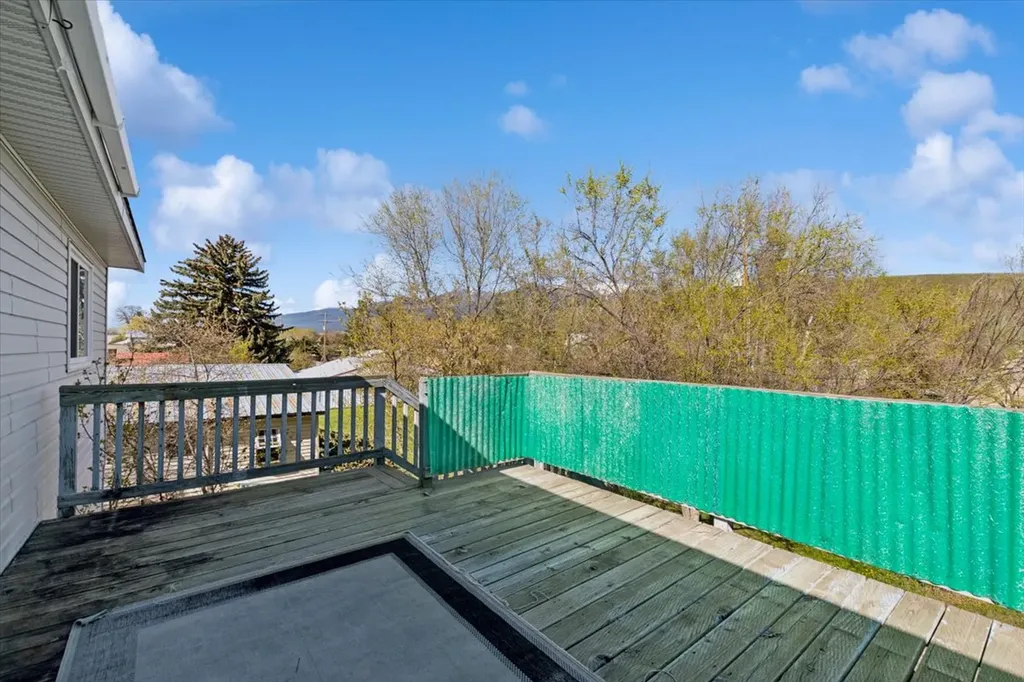 112 6th Avenue E Eureka MT 59917