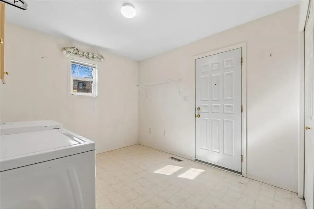 112 6th Avenue E Eureka MT 59917