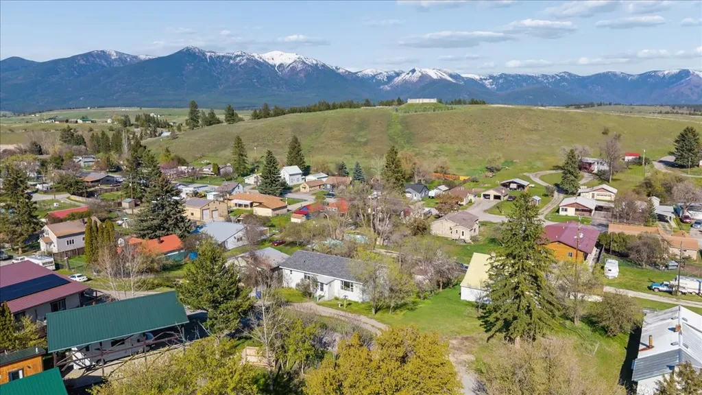 112 6th Avenue E Eureka MT 59917