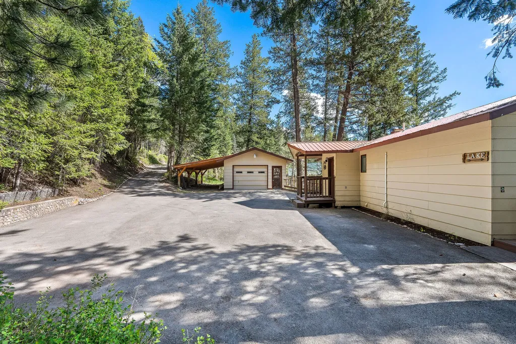 1130 Echo Lake Road Bigfork MT 59911