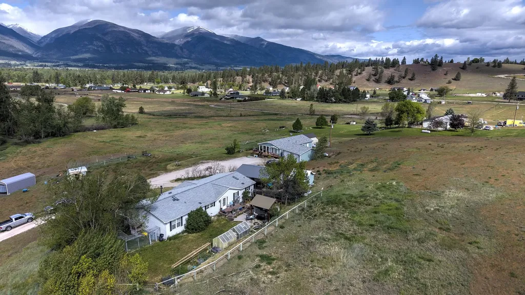 4721 Teddy Bear Lane Stevensville MT 59870