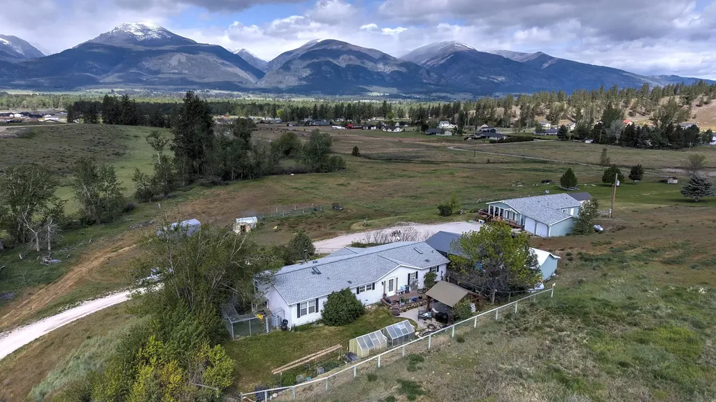 4721 Teddy Bear Lane Stevensville MT 59870