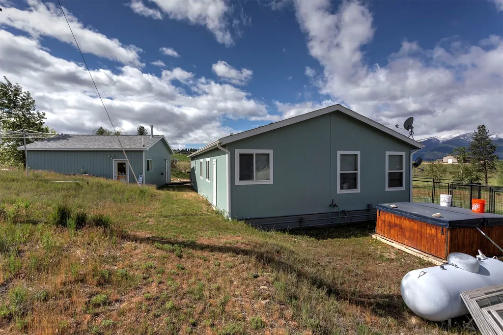 4721 Teddy Bear Lane Stevensville MT 59870