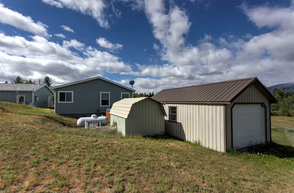 4721 Teddy Bear Lane Stevensville MT 59870