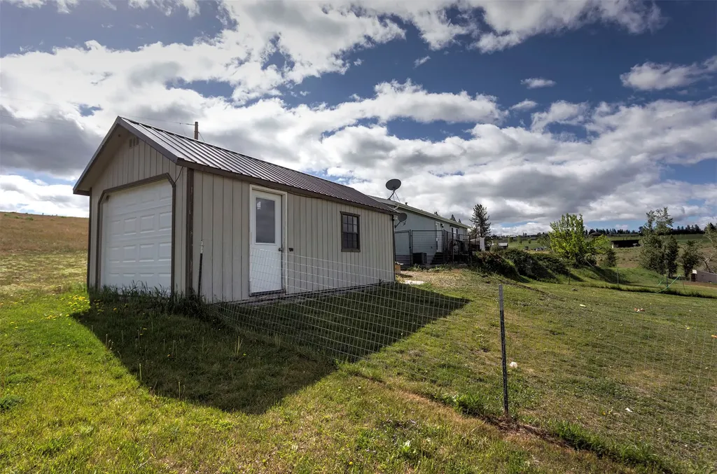 4721 Teddy Bear Lane Stevensville MT 59870