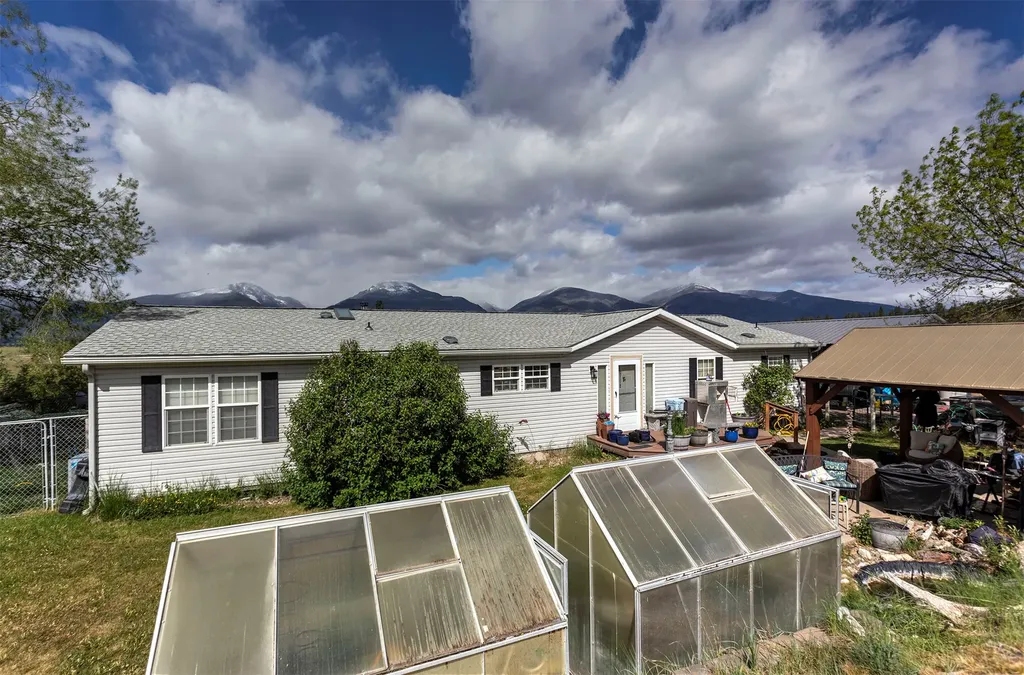 4721 Teddy Bear Lane Stevensville MT 59870