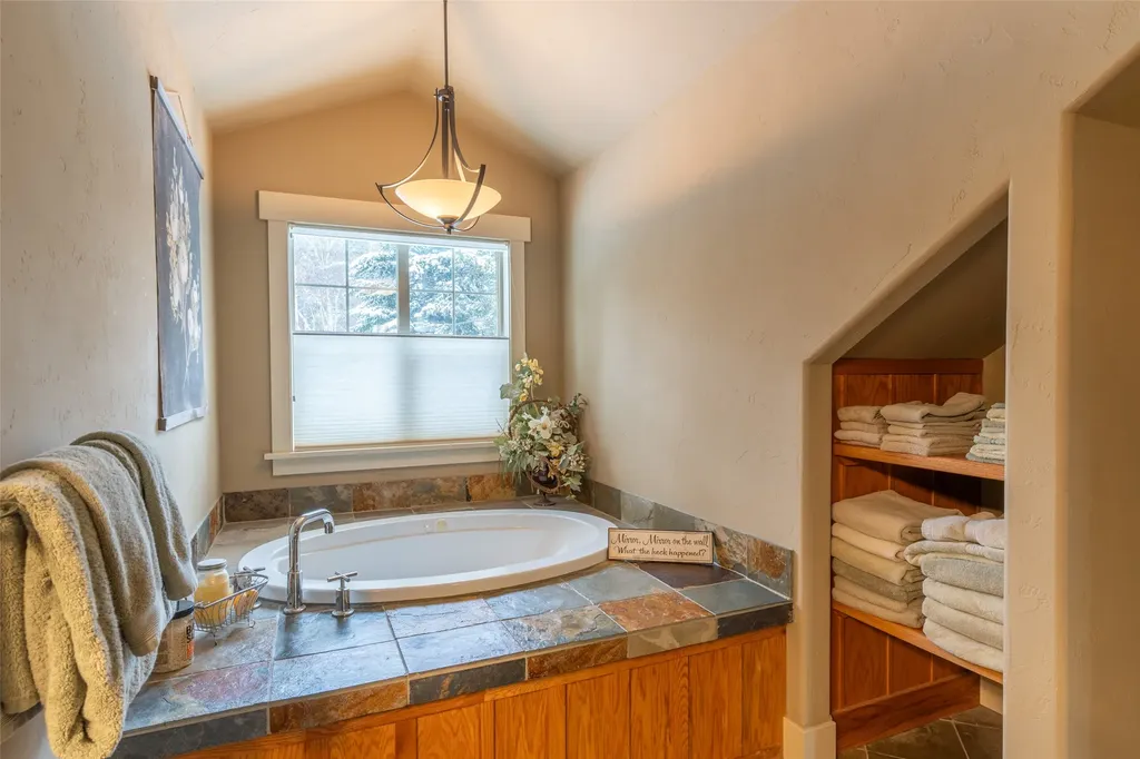 935 Pack Rat Lane Whitefish MT 59937