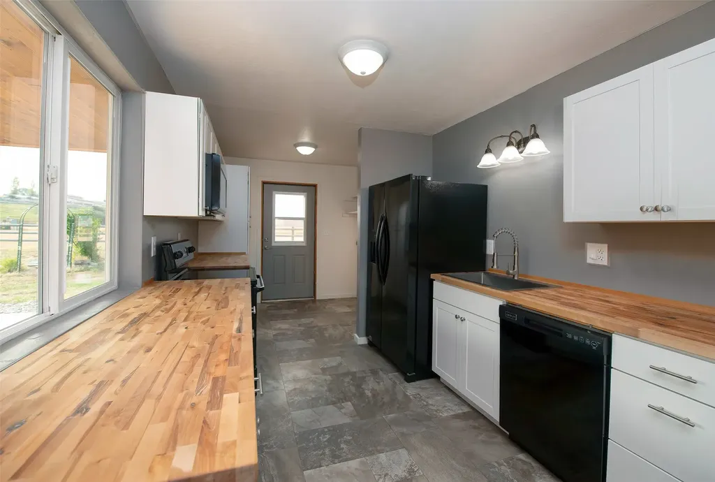 84 Hillside Lane Eureka MT 59917