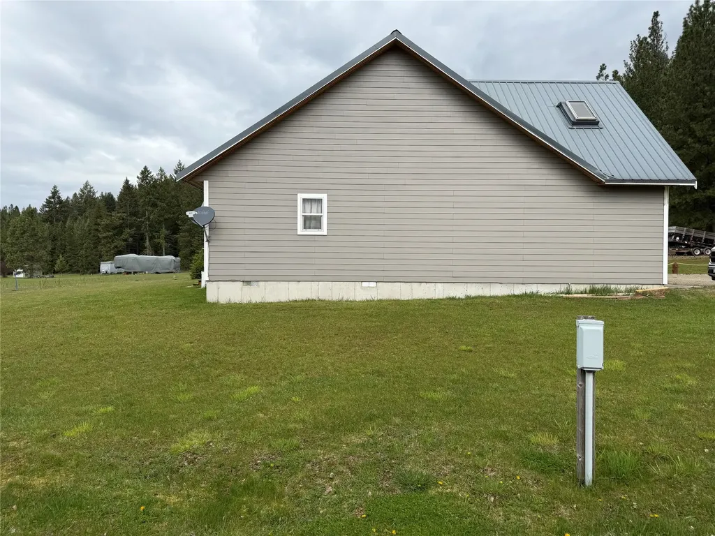 55 Lakeview Road Trout Creek MT 59874