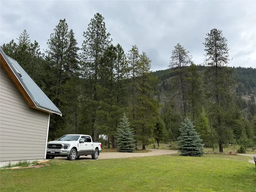 55 Lakeview Road Trout Creek MT 59874