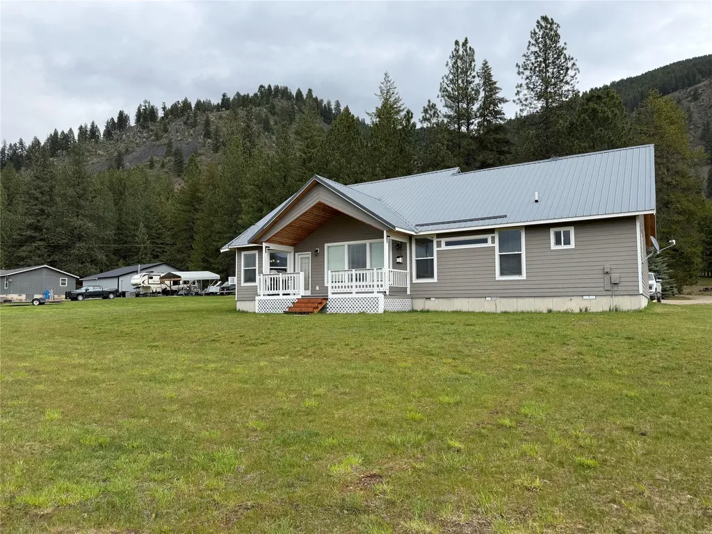 55 Lakeview Road Trout Creek MT 59874