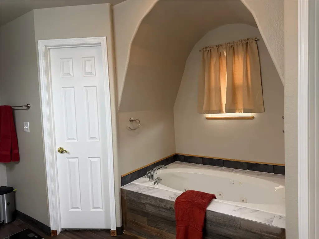 55 Lakeview Road Trout Creek MT 59874