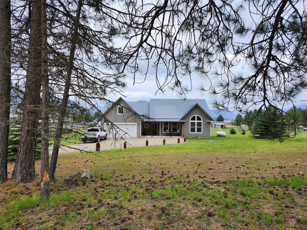 55 Lakeview Road Trout Creek MT 59874