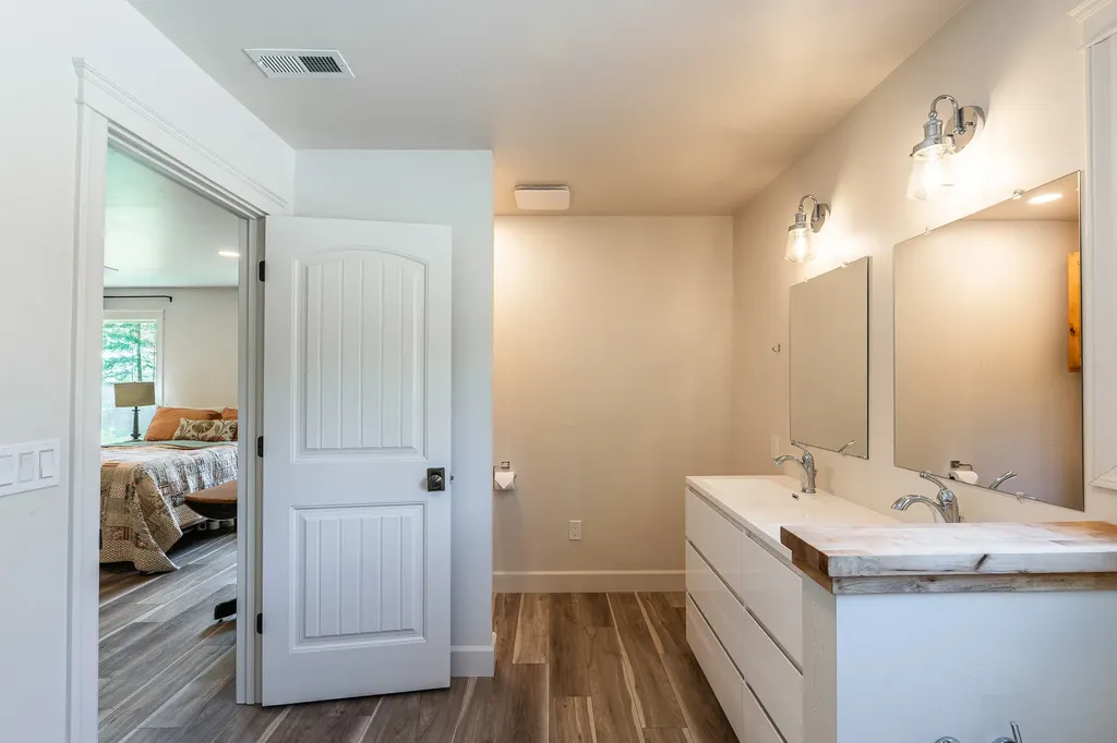 1004 Mooring Road Columbia Falls MT 59912