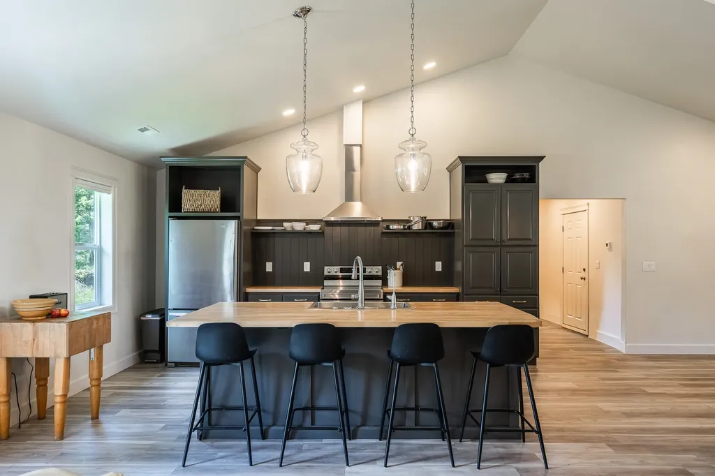 1004 Mooring Road Columbia Falls MT 59912