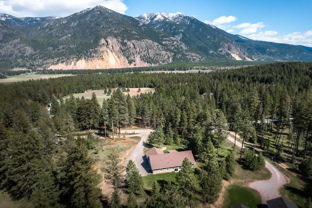 1004 Mooring Road Columbia Falls MT 59912