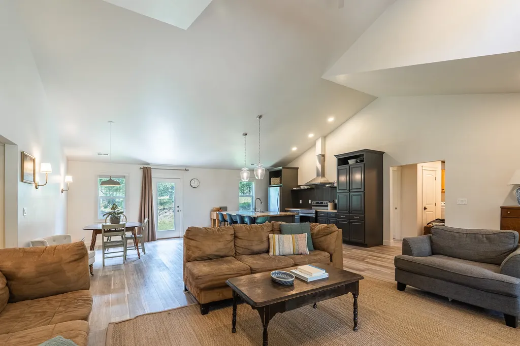 1004 Mooring Road Columbia Falls MT 59912