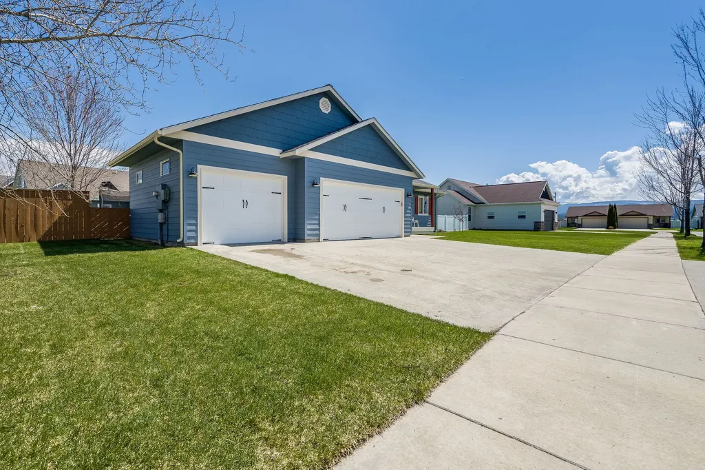 105 Oberlin Loop Kalispell MT 59901