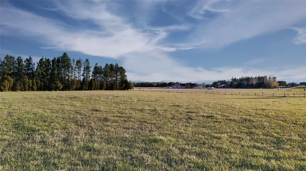 142 Fox Lane Columbia Falls MT 59912