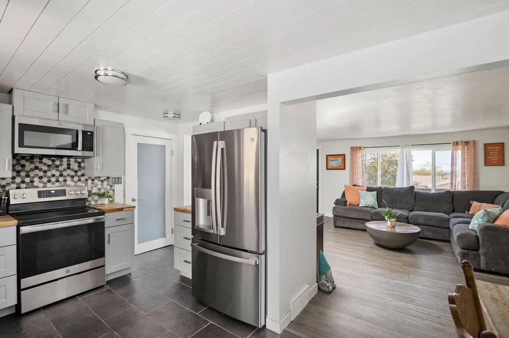 507 29th Avenue NE Great Falls MT 59404